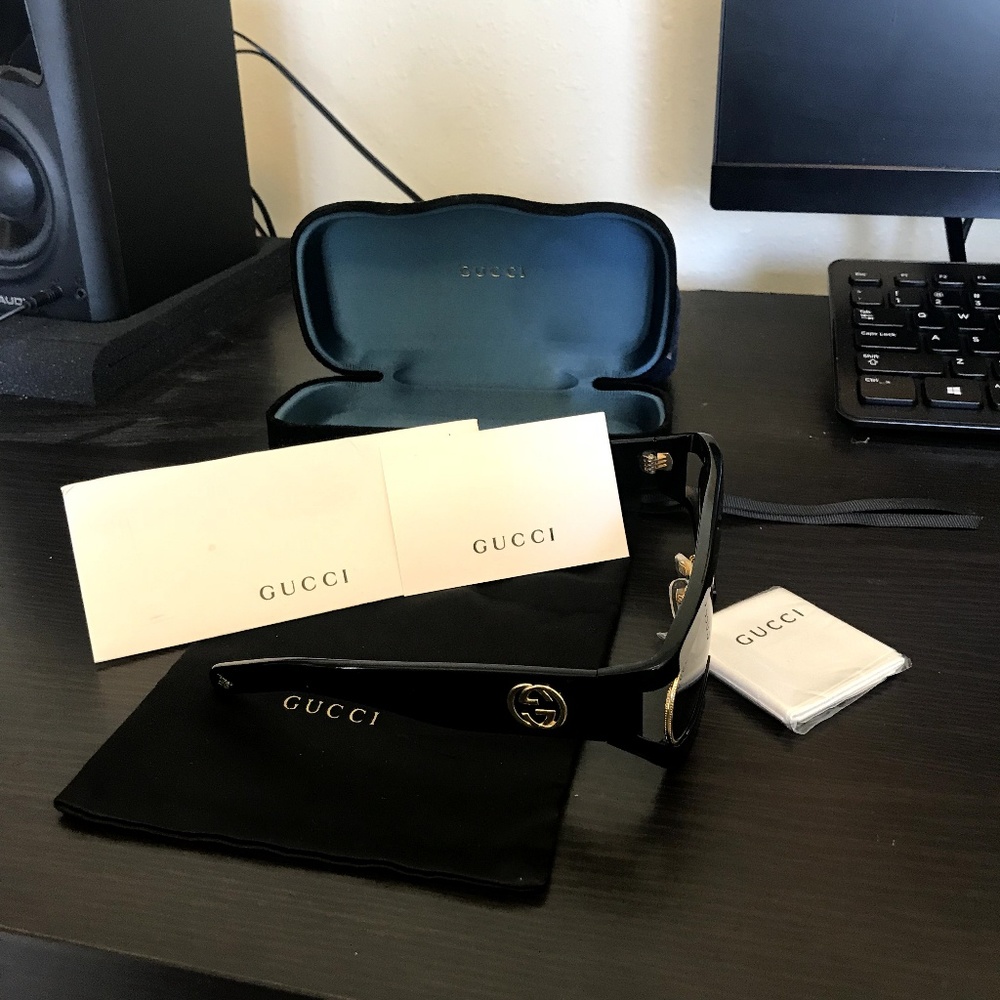 Gucci Sunglasses - Picture 2 of 8